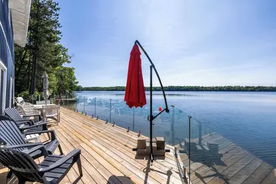 Image de Relaxing waterfront family retreat