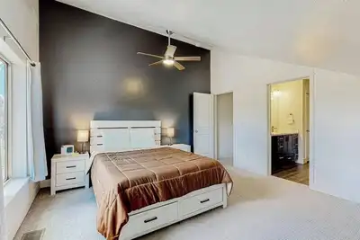 Image de 3-bedroom condo in beautiful  McCall, Idaho.