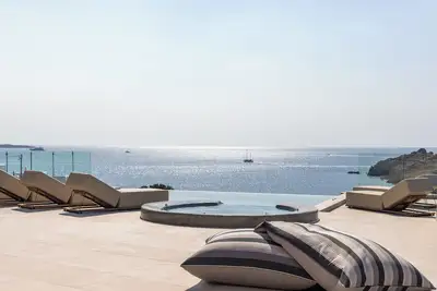 Image de The Ultimate Luxury Beachfront Escape in Mykonos