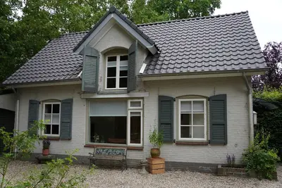 Image de Cozy 4-person house with spacious garden, including use of sauna and jacuzzi