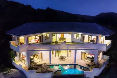 Image de Villa de 4 suites, piscine à débordement, vue mer