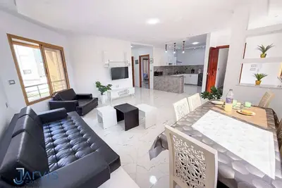 Image de Séjour raffiné dans un cocon lumineux et cosy