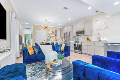 Image de The Sapphire Downtown, Pensacola's Hidden Gem