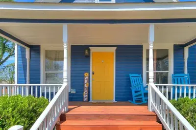 Image de Yellow Door Cozy Cottage