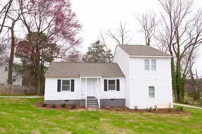 Image de Pet-Friendly 4br Family Home with Fenced Yard