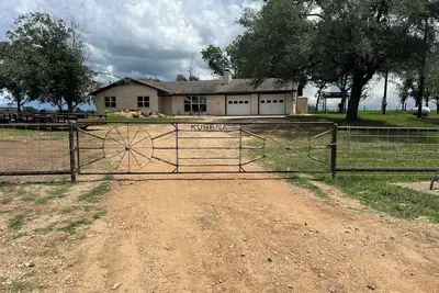 Image de Windy Hill Farmhouse in Caldwell