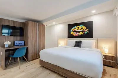 Image de Crown Duo – Heart of Montreal