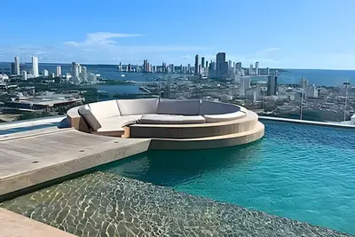 Image de Oceanfront Gem by Walled City, Spectacular Views