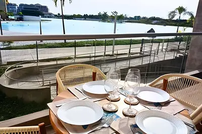 Image de Breathtaking view and king bed in Baia Kristal