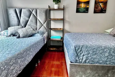 Image de Beautiful Room For 4 People (Close To Airport)