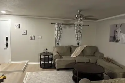 Image de Charming 3-bedroom house in delightful Carrollton with pool & Hot Tub