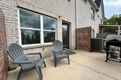 Image de Cozy 2-bedroom condo in adorable Opelika - close to Auburn University