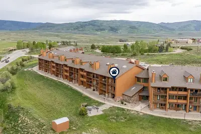 Image de Enchanting loft with slope views & year round amentities