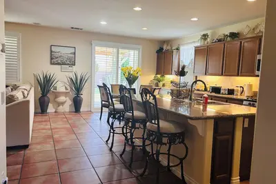 Image de Spanish Gem 4 Rooms 8 beds 11 guests