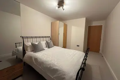 Image de Spacious 3 Double Bed Apartment in heart of Romford, 5 mins from Elizabeth Line