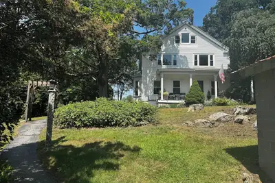 Image de Charming farmhouse in Pembroke - Family and pet friendly