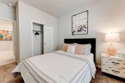 Image de Spacious East Temple 5-Bed House