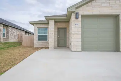 Image de Spacious 6 Bedroom House