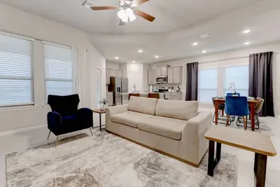 Image de Luxurious 4-Bedroom House