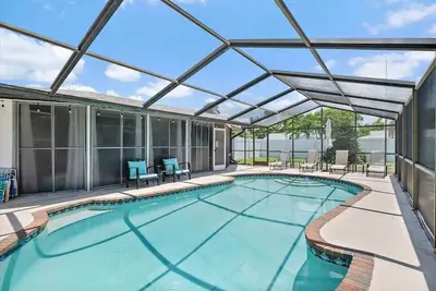 Image de 3bd/2bth. Heated Pool. Minutes to Ami. Img. Lecom