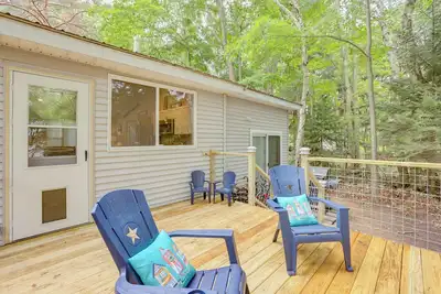 Image de Walk to Lake Hamlin: Cottage Near Boat Launch