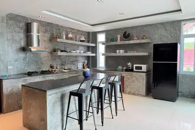 Image de Amigos villa / Pool and grass garden / Central location / Temple Views