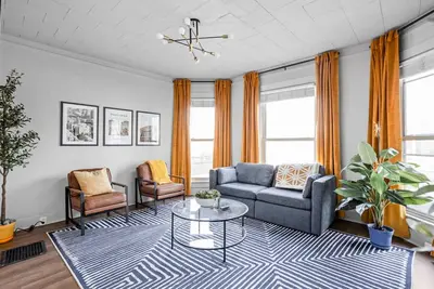 Image de Modern, Near Downtown Indy | 2 King Beds | Parking