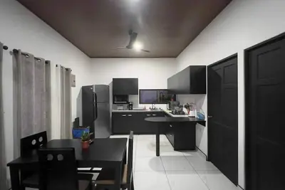 Image de Cozy apartment with Ac in Quepos - 2 bedrooms available. A home away from home.