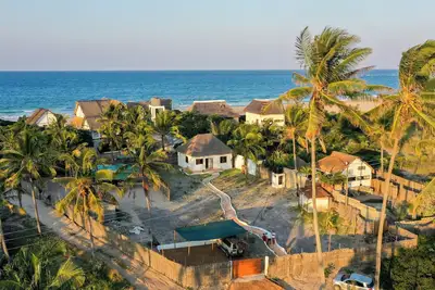 Image de House with garden 50 m. from the beach. Ideal for families and groups of friends.