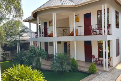 Image de Chill in Style — Your Perfect Stay at Hellens Riverside Villas-Kibo Wing Awaits!