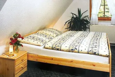 Image de Large vacation apartment in a residential building - Ferienwohnungen Ihle