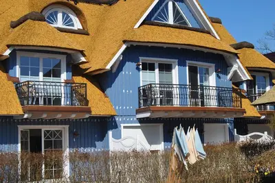 Image de De Obendtied - Apartment 4 - Comfortable vacation apartment in Zingst with balcony, Wlan