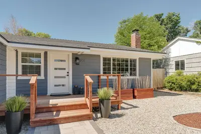 Image de Reno Retreat – 3 Br / 2 Ba House – Kayaks