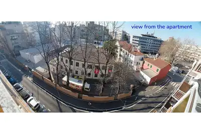 Image de Sunlit-Balcony