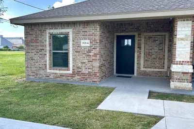 Image de Quiet 2br Retreat -Fenced yard -Modern Duplex