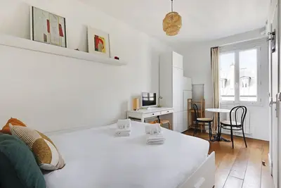 Image de A Canal St Martin Lovely Room