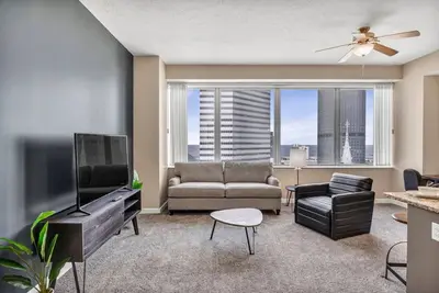 Image de 10th Floor Luxury SkySuite in Heart of Downtown!
