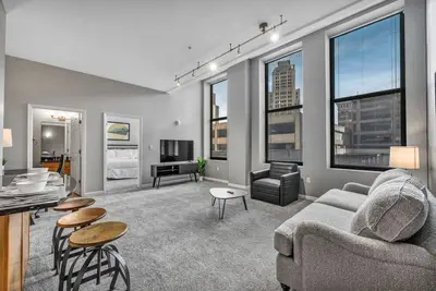 Image de Playhouse Square | Luxury Downtown Condo!