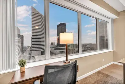 Image de 13th Floor SkySuite I Downtown Views & By Stadiums