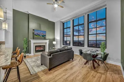 Image de Halle Two: Clevelands Most Iconic Luxury Building