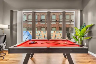 Image de Huge Home | Incredible Dt Location | Free Parking!