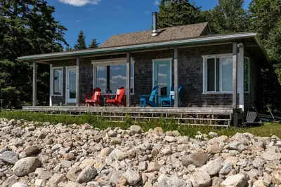 Image de Abby's Beach House - Ocean and lakefront Cottage