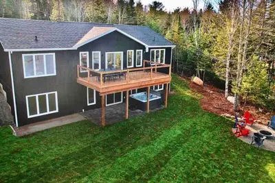 Image de Destination Lake House - Hot tub