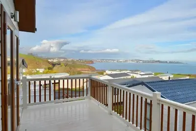 Image de Stunning lodge with decking and sea-views in Paignton, Devon ref 82137w