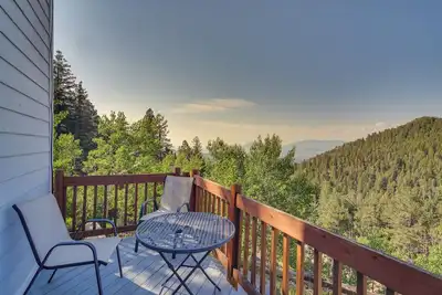 Image de Mountain-View Conifer Gem Near Hiking & Fishing