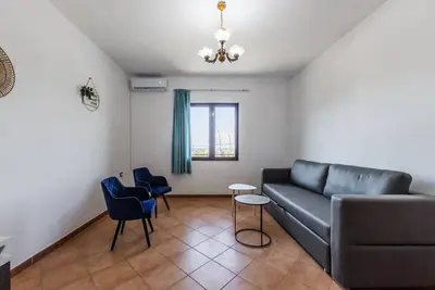 Image de Red House 1 by PikHost