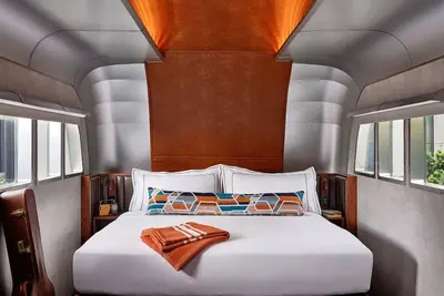 Image de Relaxing King Trailer Stay! 3 Units w/ Outdoor Pool, Dining & Live Art & Music!