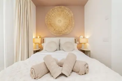 Image de Aurora Stays by Charming V, Apartment for 2 with free parking