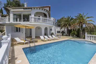 Image de Villa Zephyra - Vue sur la mer avec style