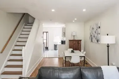 Image de Cozy 2bd with beautiful view of Detroit River